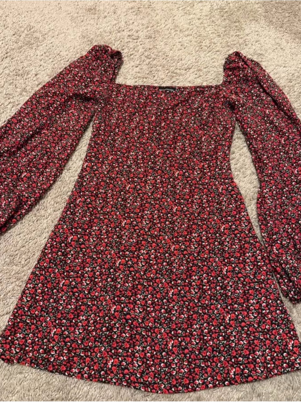 PrettyLittleThing Red Floral Square Neck Long Sleeve with cupped wrist, size 6